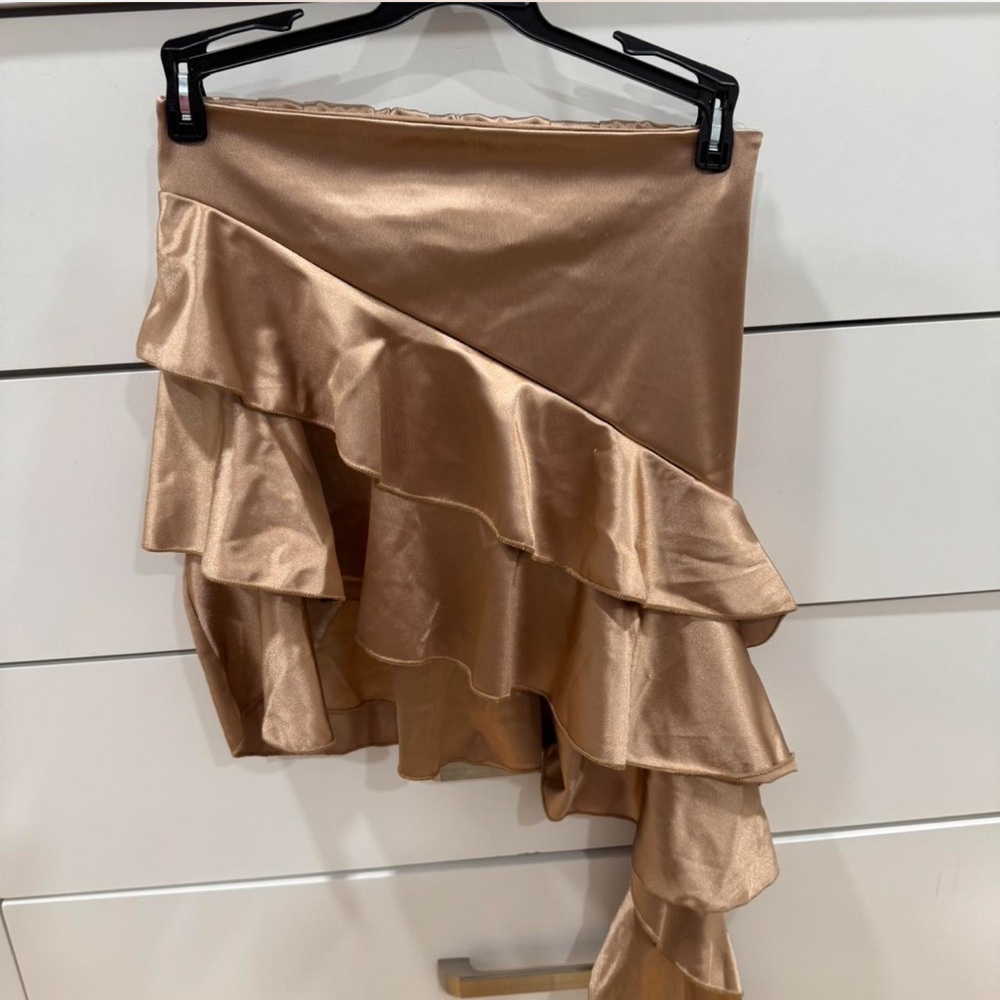 Elegant Tan Ruffle Skirt set - Picture 3 of 4